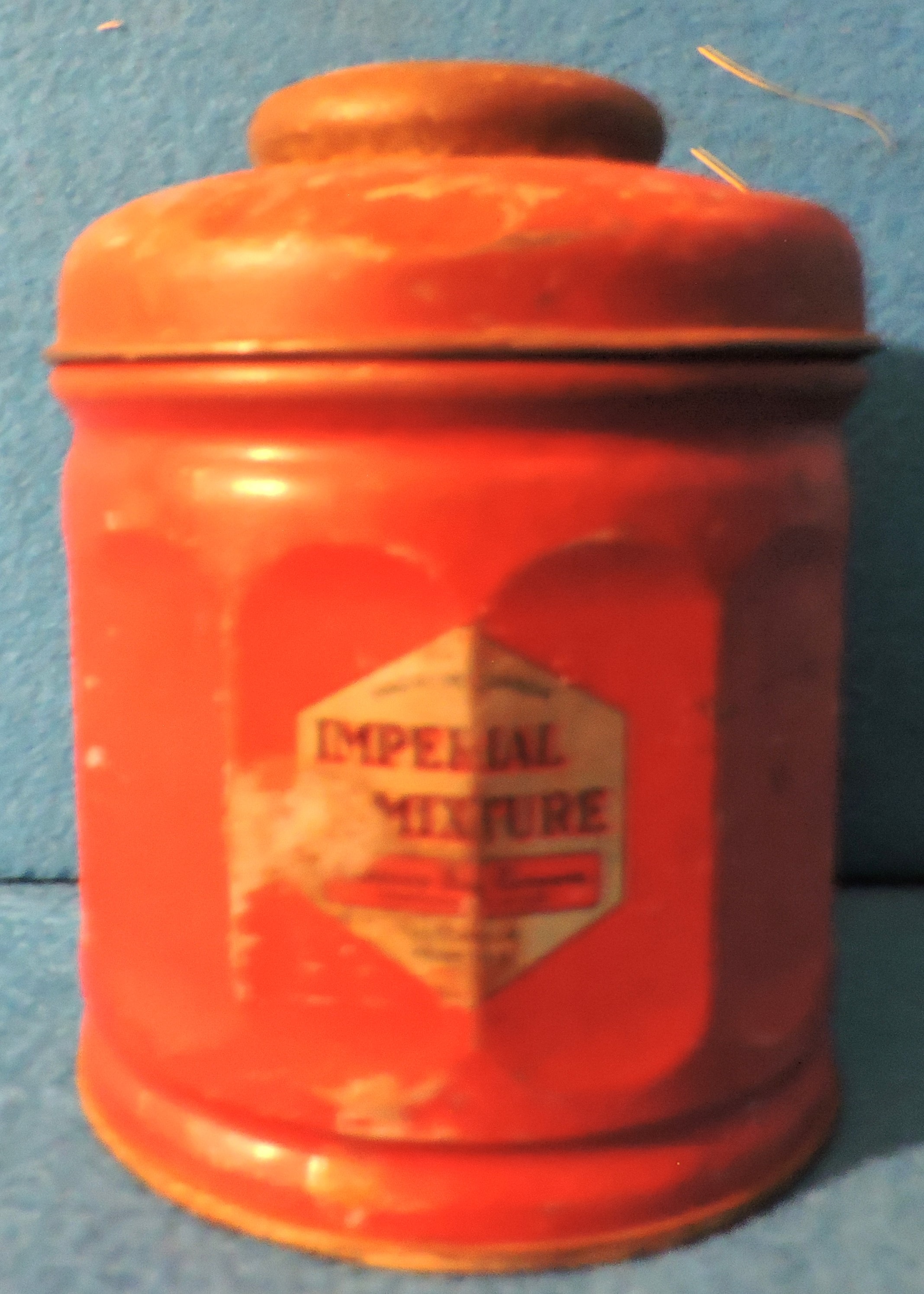 Hudson Bay Imperial Mixture Tobacco Tin